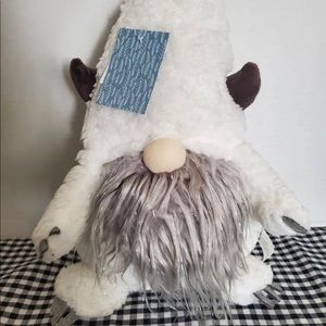 Cute stuffed yeti gnome 😍
